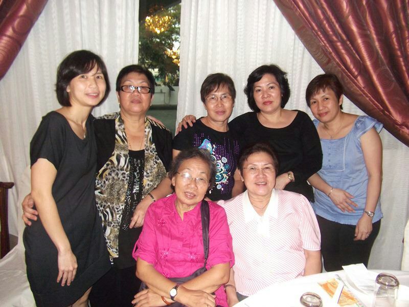 Yvonne with her family & friends